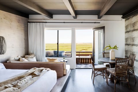 Premium bedding, free WiFi, bed sheets