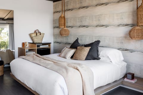King Patio | Premium bedding, WiFi (free), bed sheets