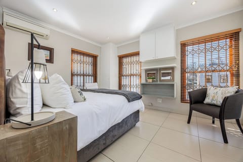 Mareba Court No 9  | 2 bedrooms, premium bedding, pillowtop beds, in-room safe
