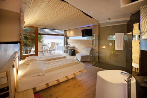 Bellevue Suite, Balcony, Lake View | Premium bedding, down comforters, minibar, in-room safe