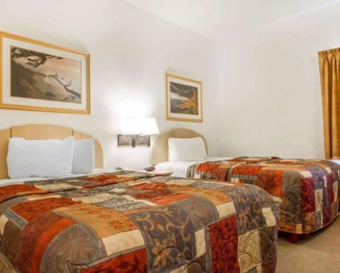 Double Room, 2 Double Beds, Mobility Accessible, Non Smoking | Iron/ironing board, free WiFi, bed sheets, alarm clocks