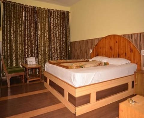 Rollaway beds, free WiFi