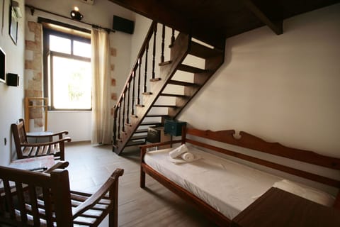 Triple Maisonette | In-room safe, iron/ironing board, free WiFi