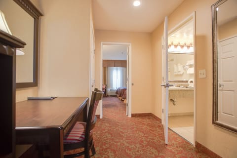 Family Suite, 2 Bedrooms | Desk, blackout drapes, soundproofing, cribs/infant beds