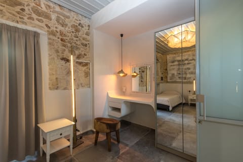 Villa (Daphne) | 2 bedrooms, in-room safe, individually decorated, individually furnished