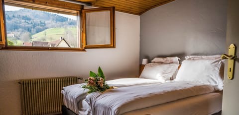 Double Room | Memory foam beds, individually decorated, desk, soundproofing