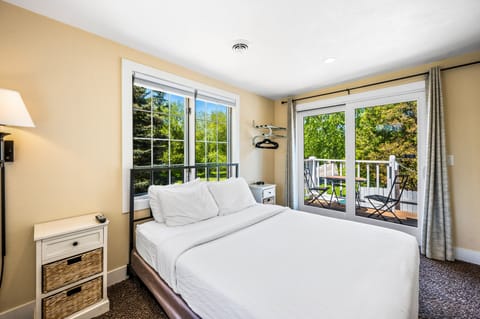 Basic Apartment, 2 bedrooms (Non Pet) | Free WiFi, bed sheets