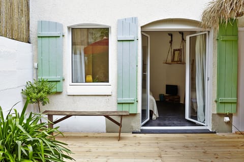 Standard Apartment, Terrace, Ground Floor | Terrace/patio