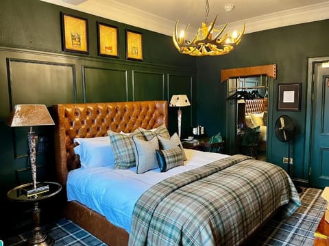 Individually decorated, individually furnished, desk, laptop workspace