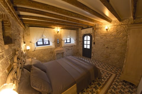 Luxury Triple Room, Garden Area | Premium bedding, free WiFi, bed sheets