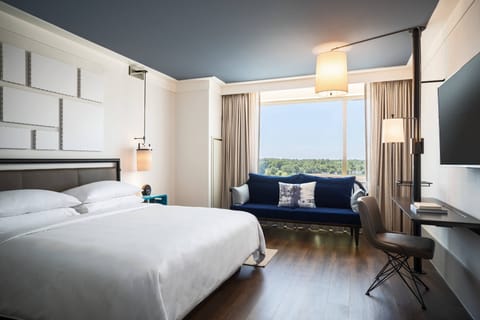 Premium bedding, pillowtop beds, in-room safe, desk