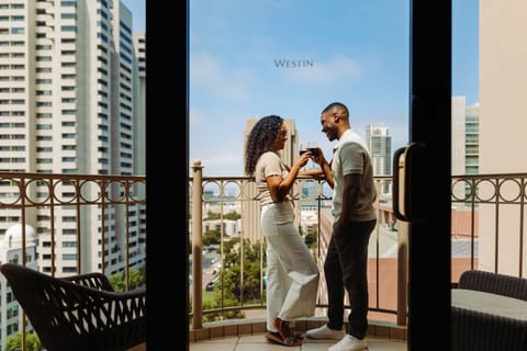 Egyptian cotton sheets, premium bedding, down comforters, pillowtop beds