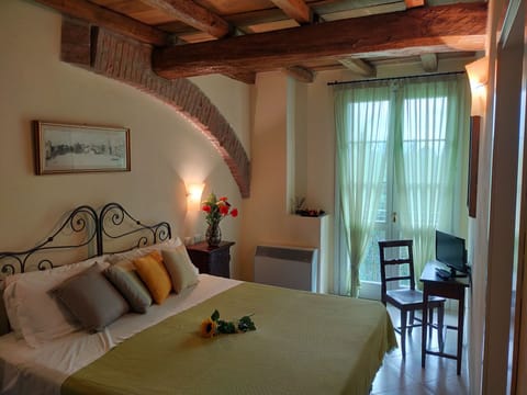 Superior Double Room | Down comforters, laptop workspace, iron/ironing board, free WiFi