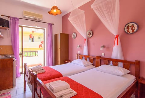 Standard Twin Room | Soundproofing, free WiFi, bed sheets