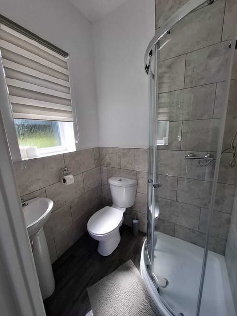 Family Double Room, Ensuite | Bathroom