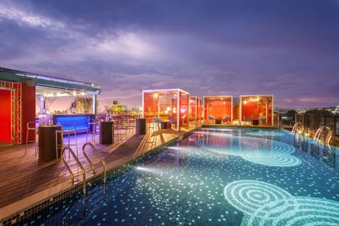 Outdoor pool, sun loungers