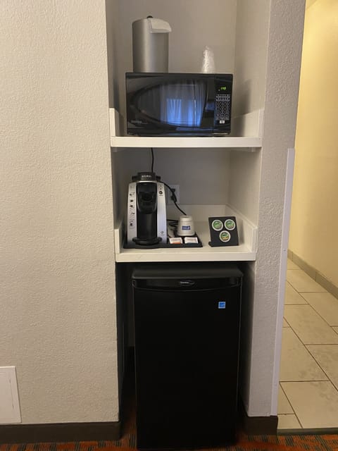 Suite, 1 King Bed, Jetted Tub | Room amenity