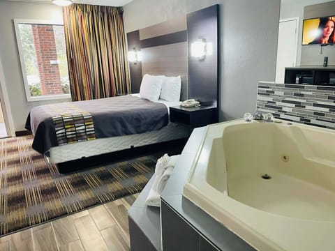 Individually furnished, blackout drapes, iron/ironing board