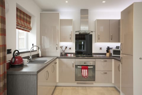 Apartment | Private kitchen | Coffee/tea maker, electric kettle