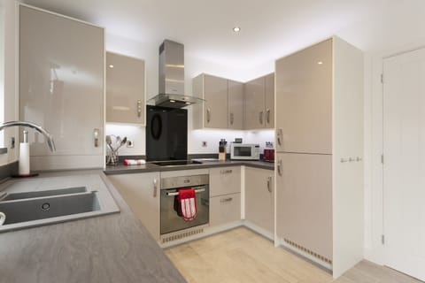 Apartment | Private kitchen | Coffee/tea maker, electric kettle