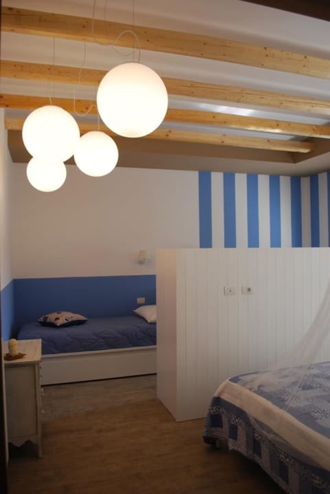 Quadruple Room | Free cribs/infant beds, free WiFi, bed sheets
