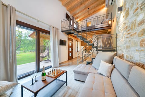 Deluxe Villa, 1 King Bed with Sofa bed, Pool Access, Pool View | Egyptian cotton sheets, premium bedding, Select Comfort beds