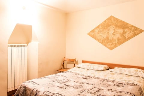 Apartment, Balcony | 1 bedroom, iron/ironing board, WiFi, bed sheets