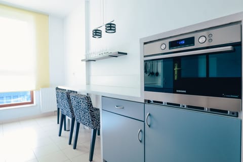 Apartment (Sea TowersIII:Hryniewickiego 6,TowerA) | Private kitchenette | Fridge, oven, stovetop, coffee/tea maker