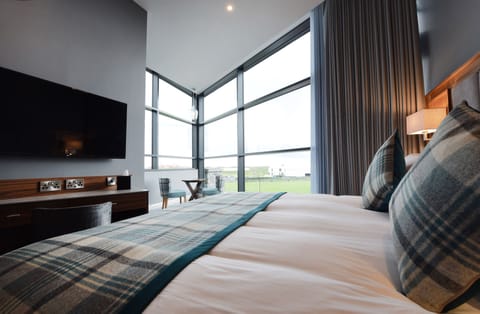 Premium bedding, memory foam beds, in-room safe, individually decorated