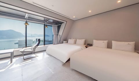 VIP Twin Ocean View Room | Premium bedding, individually decorated, free WiFi, bed sheets