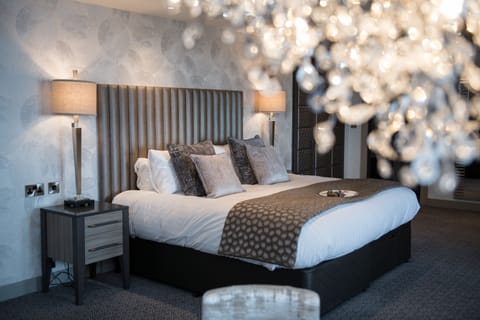 Penthouse | In-room safe, free WiFi, bed sheets