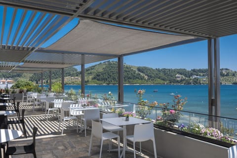 Outdoor pool, open 8:00 AM to 8:00 PM, pool umbrellas, sun loungers
