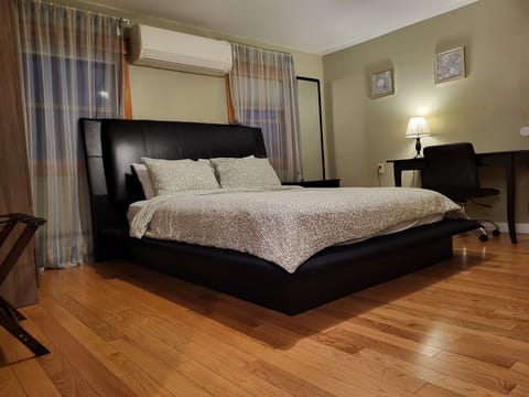 Superior Room, 2 Bedrooms, Non Smoking, Connecting Rooms | Desk, laptop workspace, blackout drapes, soundproofing