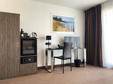 Superior Room | 1 bedroom, premium bedding, in-room safe, desk