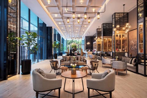 2 bars/lounges, poolside bar