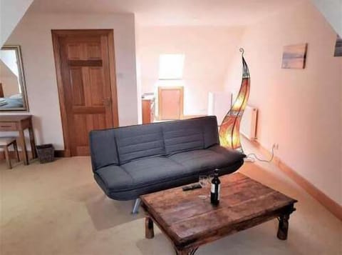 Deluxe Suite, Ocean View (Eyrie) | Egyptian cotton sheets, premium bedding, individually decorated