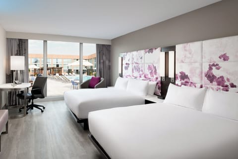 Premium bedding, in-room safe, desk, laptop workspace