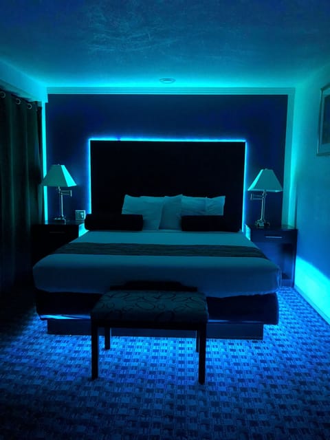 Elite Suite, Multiple Beds, Non Smoking, Kitchen | Desk, soundproofing, iron/ironing board, free WiFi