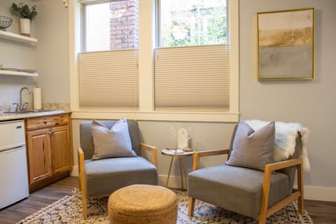 Room 9 | 1 bedroom, premium bedding, individually decorated