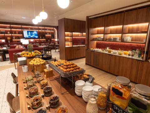 Daily buffet breakfast for a fee
