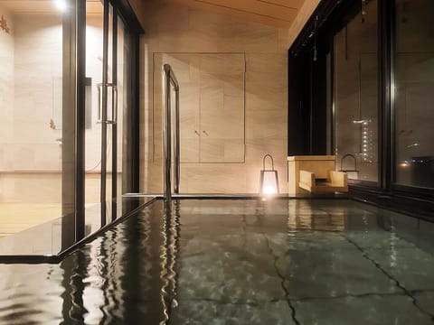 Japanese Room with Open-Air Bath (Courtyard Side), Non Smoking | In-room safe, desk, bed sheets