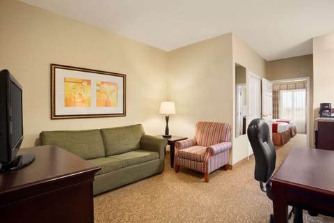 Suite, 1 Bedroom, Non Smoking | Premium bedding, desk, blackout drapes, iron/ironing board