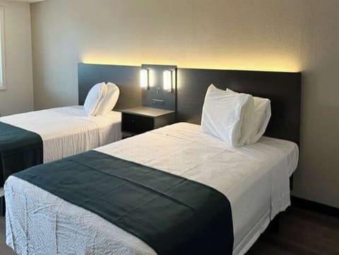 Desk, blackout drapes, iron/ironing board, free WiFi