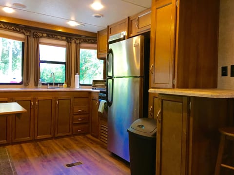 Premium Mobile Home, 2 Bedrooms | Private kitchen | Fridge, microwave, coffee/tea maker, cookware/dishes/utensils