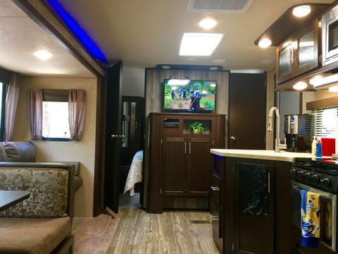 Family Mobile Home, 2 Bedrooms, Park View | Living area | Flat-screen TV