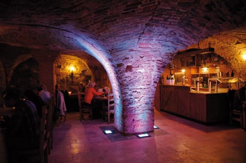 Breakfast and dinner served, Regional cuisine