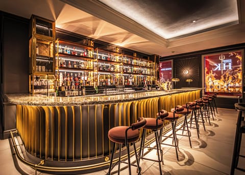 Cocktail bar