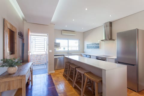 Standard Apartment, 2 Bedrooms | Private kitchen | Stovetop, electric kettle