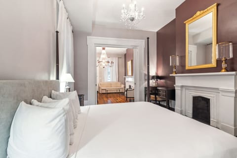 Pillowtop beds, in-room safe, desk, laptop workspace