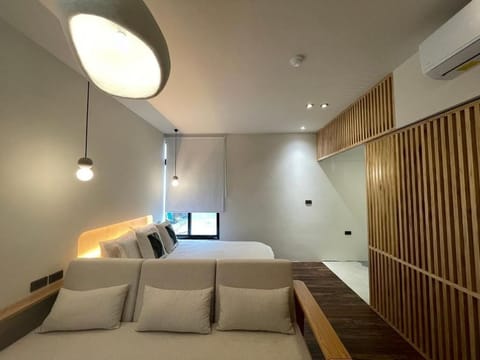 Deluxe Double Room | Down comforters, desk, blackout drapes, soundproofing